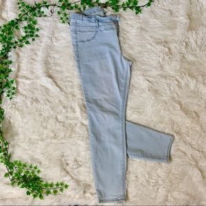 Charlotte Russe Refuge Light Wash Jeggings